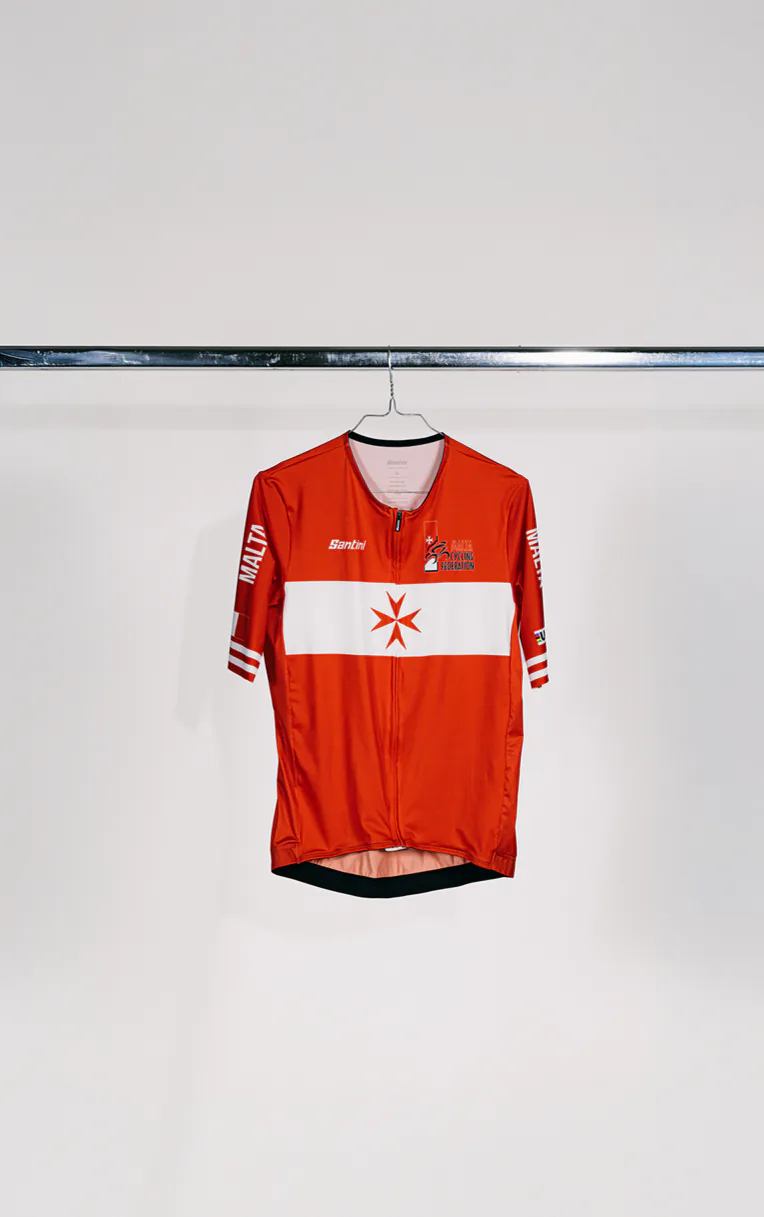 Tenue de l’équipe nationale — Malte